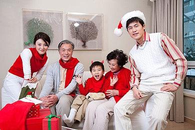 生物收集动作游戏《Adore》8月3日离开抢先体验